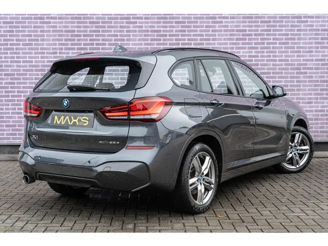 BMW X1 xDrive25e High Executive 2022 Hybride Benzine 16