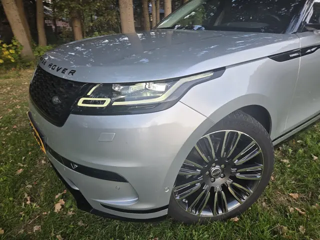 Land Rover Range Rover Velar 3.0 V6 AWD SE 2017 Diesel 28