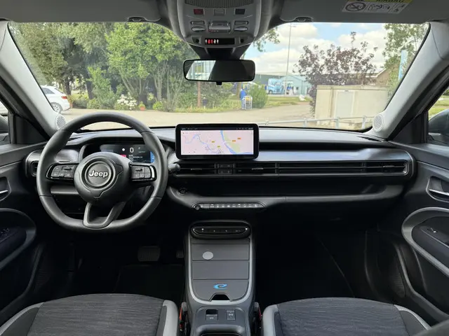 Jeep Avenger Longitude 54 kWh Aut. 2023 Elektrisch 16