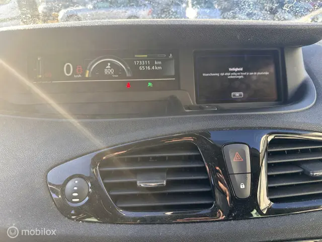 Renault Scénic 1.2 TCe Bose 2014 Benzine 15