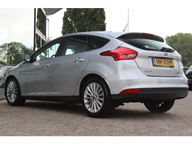 Ford Focus 1.0 TITANIUM ED. 2015 Benzine 7