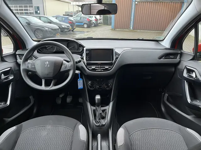 Peugeot 208 1.0 PureTech Access 2015 Benzine 20