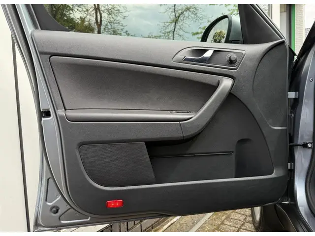 Škoda Yeti 1.2 TSI Elegance DSG 2013 Benzine 28