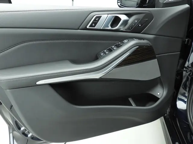 BMW X5 xDrive50e 2025 Hybride Benzine 23