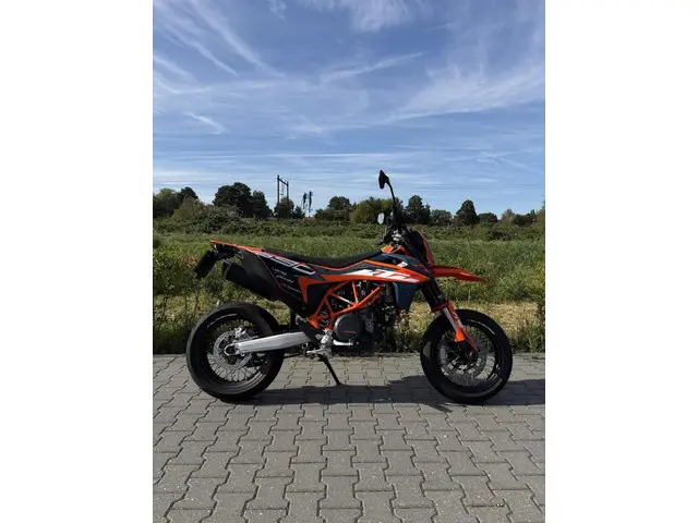 KTM 690 SMC R SMC-R 2023 Benzine