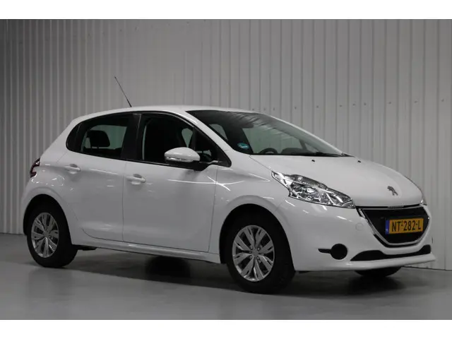 Peugeot 208 1.2 VTi Active 2014 Benzine 4
