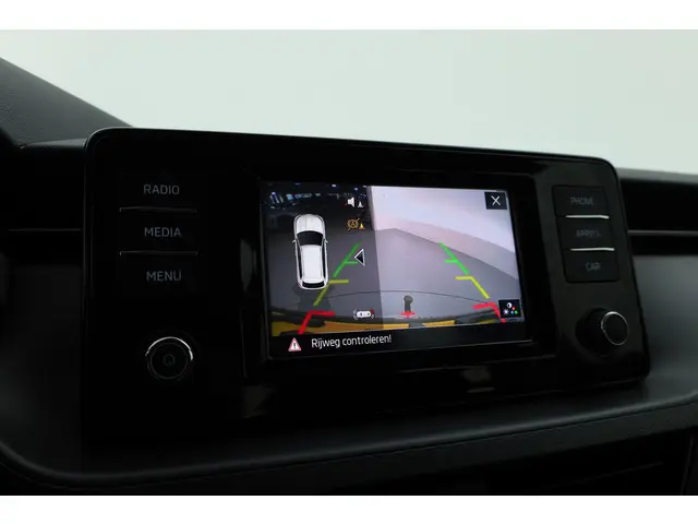 Škoda Kamiq 1.0 TSI Style DSG 2021 Benzine 18