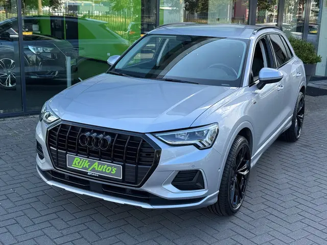 Audi Q3 35 TFSI * Leder * 360 Camera * Keyless 2020 Benzine 20