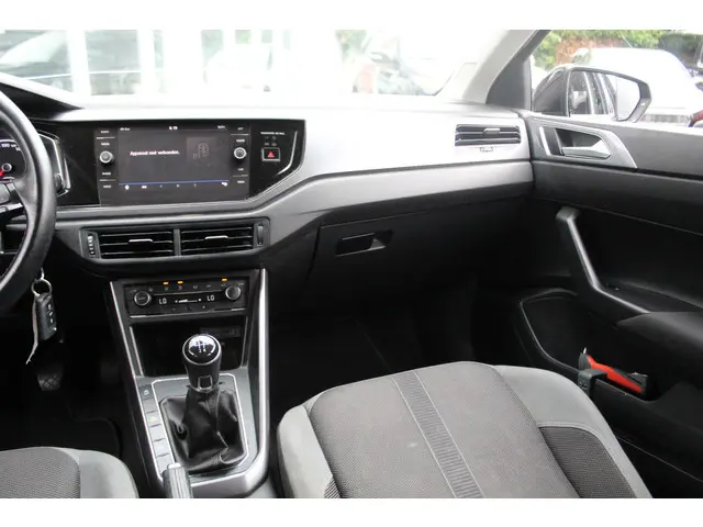 Volkswagen Polo 1.0 TSI Highline 2019 Benzine 25