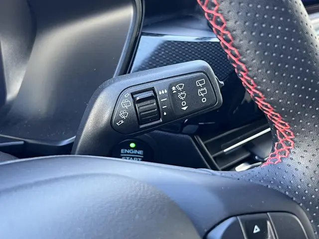 Ford Kuga 2.5 PHEV ST-Line X 2024 Hybride Benzine 26