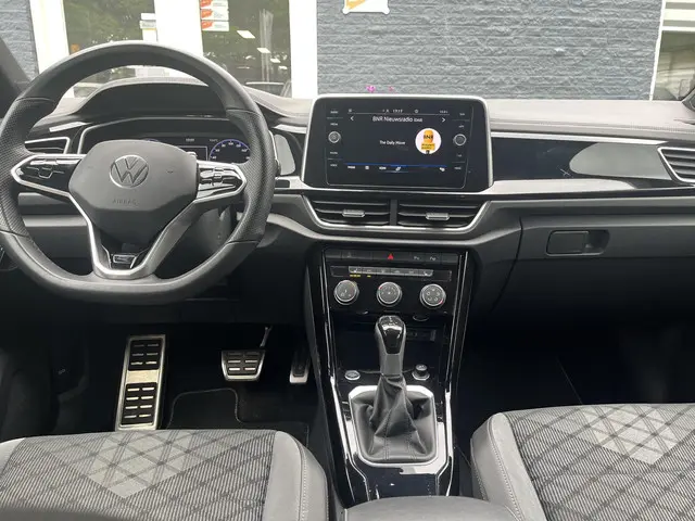 Volkswagen T-Roc 1.5 TSi DSG R-Line (2X) 2022 Benzine 9