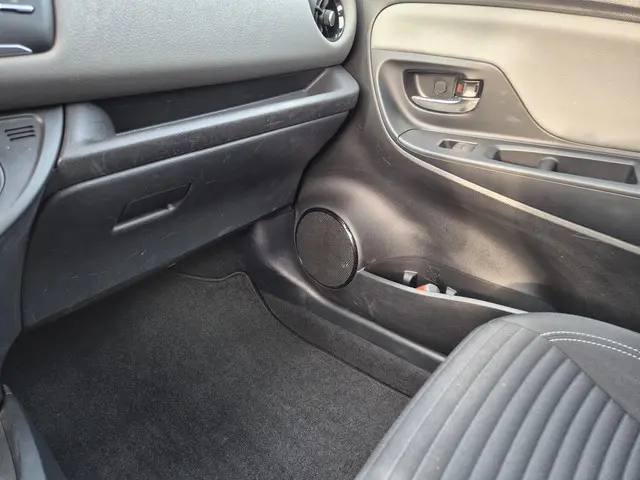 Toyota Yaris 1.5 Hybrid Dynamic 2019 Hybride Benzine 50