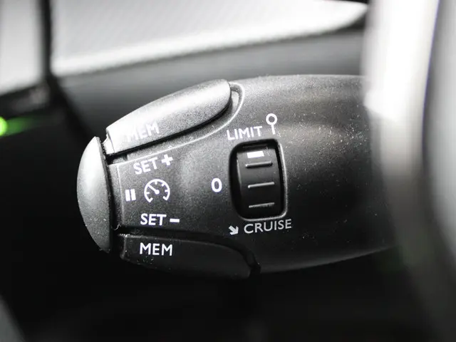 Peugeot 2008 1.2 PureTech GT 2022 Benzine 21