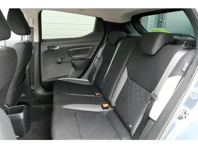 Nissan Micra 0.9 IG-T Business Edition 2018 Benzine 33