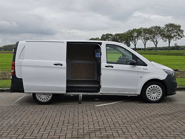 Mercedes-Benz eVito 112 2022 Elektrisch 15