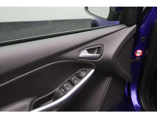 Ford Focus 2.0 EcoBoost ST-2 2012 Benzine 25