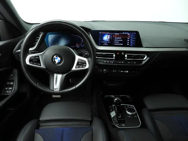 BMW 2 Serie Gran Coupe 218i 2024 Benzine 10