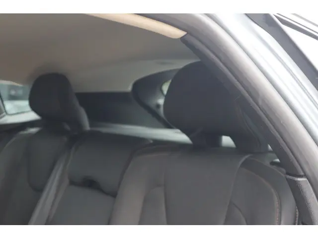 Volvo V40 Cross Country 1.5 T3 Momentum 2015 Benzine 9
