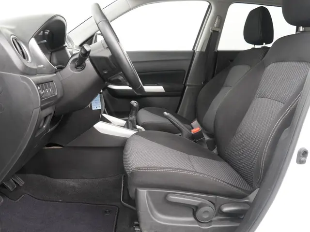 Suzuki Vitara 1.6 Black&White Exclusive 2016 Benzine 10