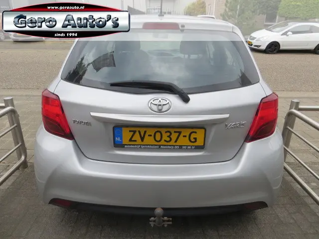 Toyota Yaris 1.3 VVT-i Comfort 5 deurs 2015 Benzine 10