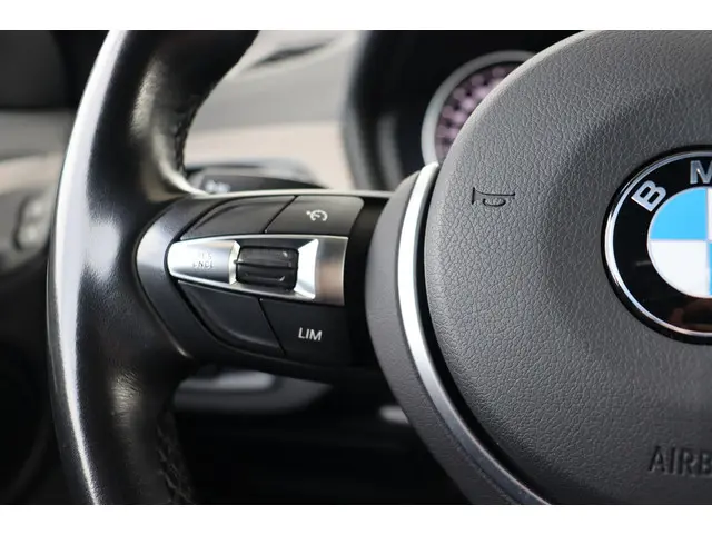 BMW X2 xDrive25e 2021 Hybride Benzine 17
