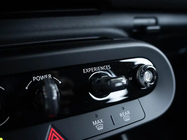 MINI Aceman SE 2025 Elektrisch 13