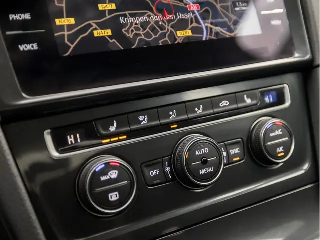 Volkswagen Golf 1.4 TSI Highline R Sport 2017 Benzine 10