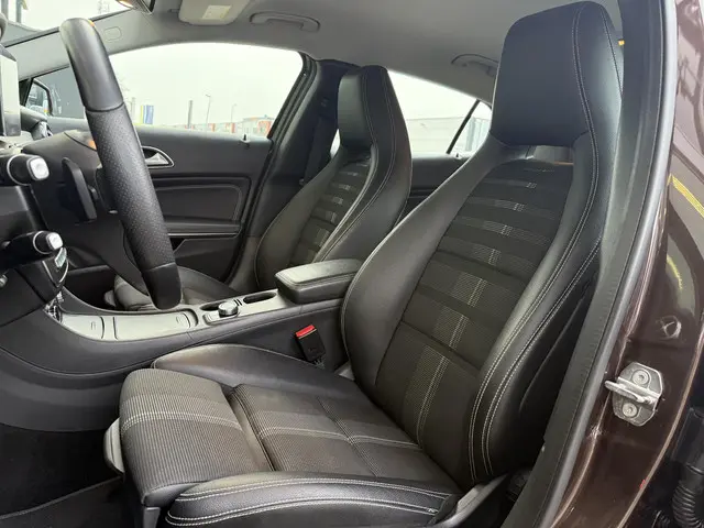 Mercedes-Benz GLA 180 2018 Benzine 7