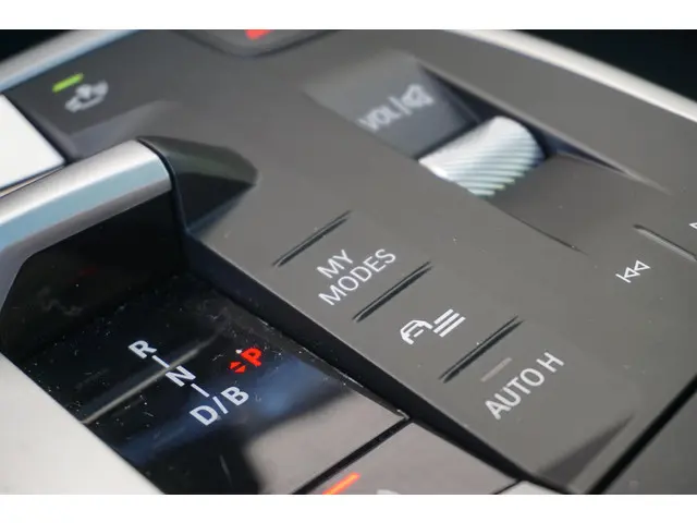 BMW iX2 xDrive30 2025 Elektrisch 19