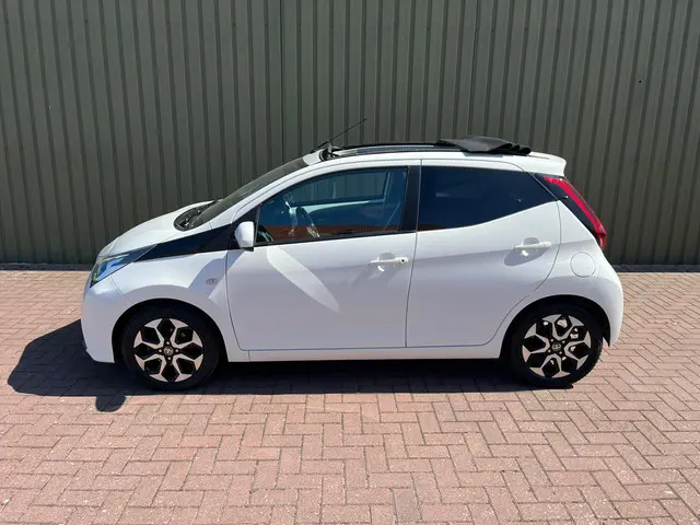 Toyota Aygo 1.0 VVT-i x-first 2018 Benzine 5