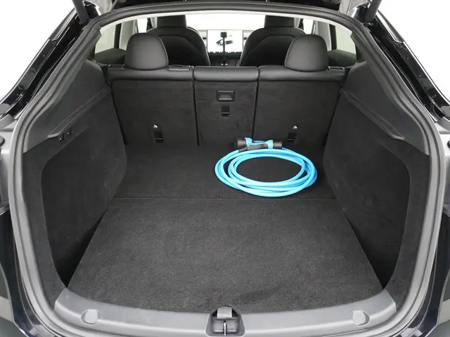 Tesla Model Y Performance AWD 75 kWh 2022 Elektrisch 16