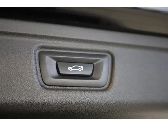 BMW 3 Serie Touring 330e xDrive 2022 Hybride Benzine 27