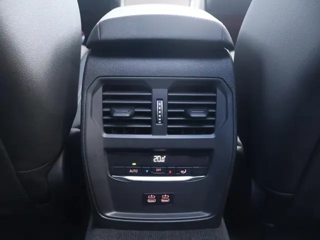 BMW 3 Serie Touring 330e 2025 Hybride Benzine 17