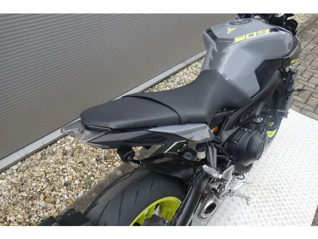 Yamaha MT 09 ABS 2017 Benzine 34
