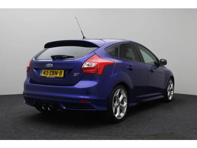 Ford Focus 2.0 EcoBoost ST-2 2012 Benzine 3