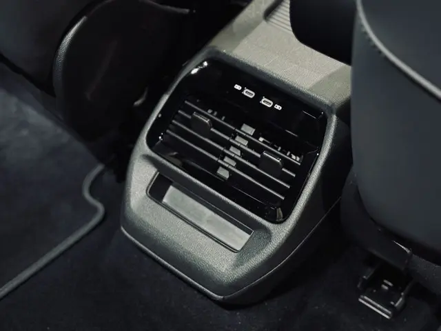 Volkswagen ID.4 First 77 kWh 2020 Elektrisch 26