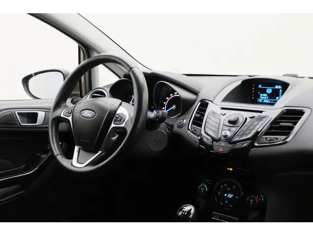 Ford Fiesta 1.0 EcoBoost Titanium 2013 Benzine 27