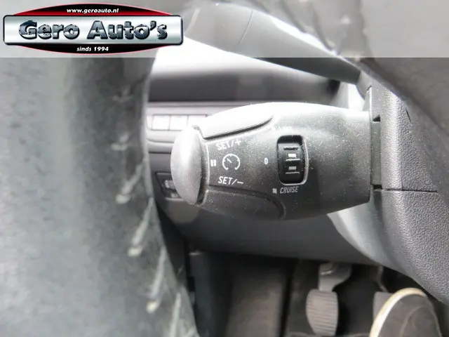 Peugeot 208 1.2 PureTech Urban Soul nl-auto 2016 Benzine 9