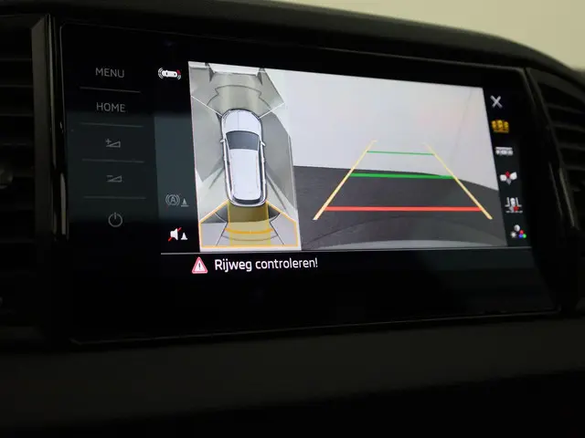 Škoda Karoq 1.5TSI/150PK ACT Sportline DSG 2025 Benzine 10