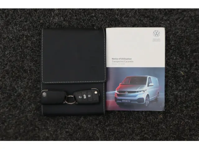 Volkswagen Transporter 2.0 TDI DSG L1H1 2022 Diesel 47
