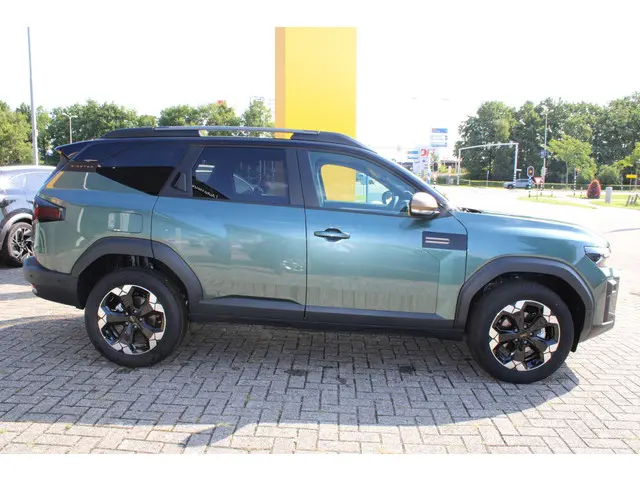 Dacia Bigster Hybrid 155 Extreme 2025 Hybride Benzine 8