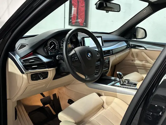 BMW X5 xDrive35i High Executive 2017 Benzine 6
