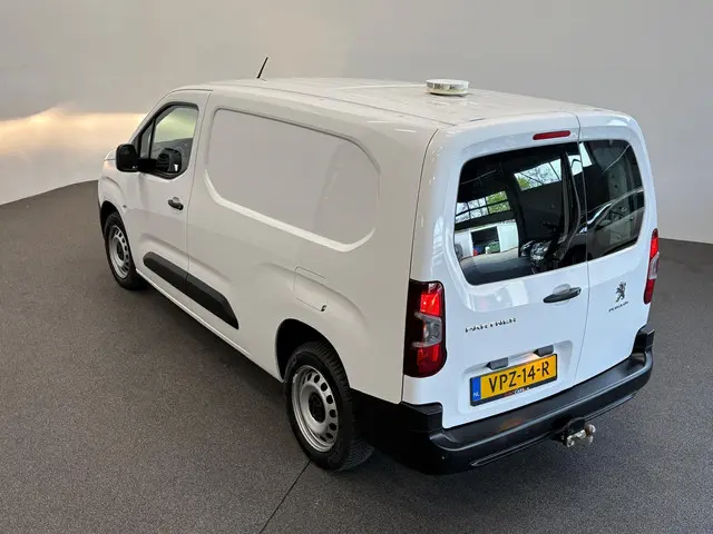 Peugeot Partner 1.5 BlueHDI Premium Long 2022 Diesel 13