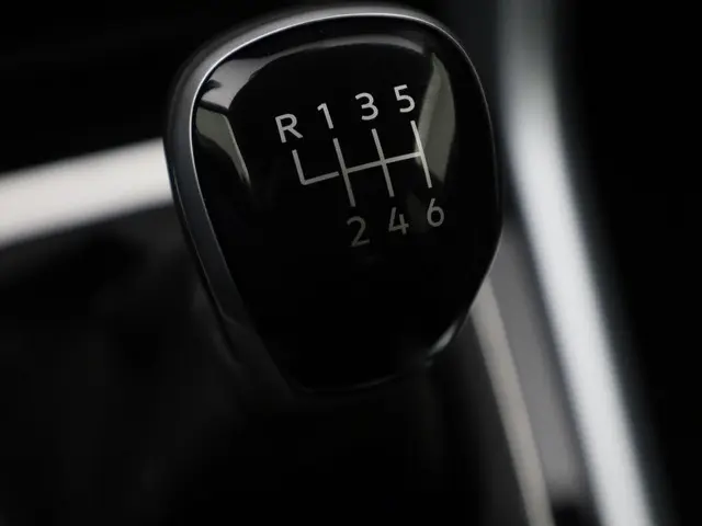 Volkswagen T-Roc 1.0TSI/116PK Goal 2025 Benzine 16