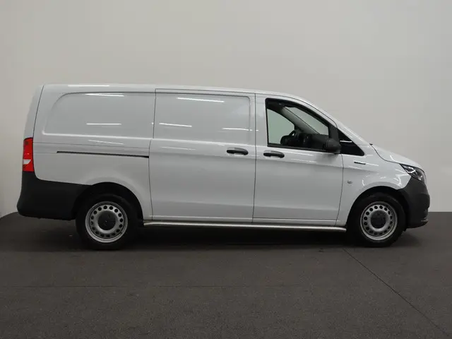 Mercedes-Benz eVito Lang 66 kWh 2022 Elektrisch 37