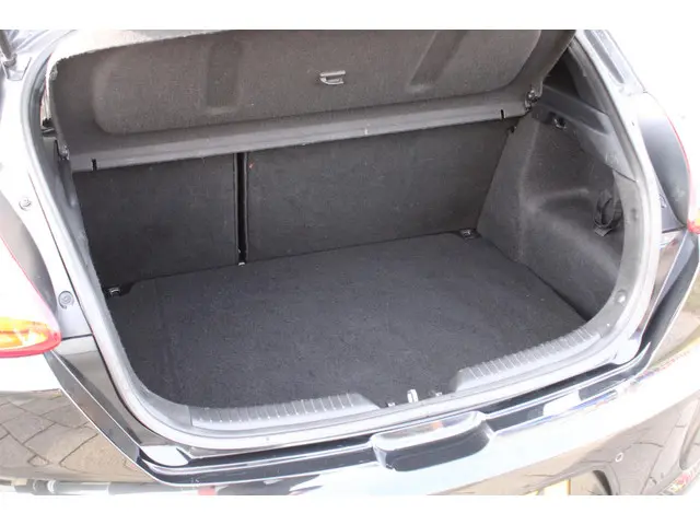 Kia pro_cee'd 1.6 GT 2013 Benzine 26