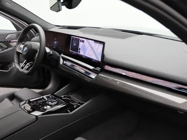 BMW i5 Touring eDrive40 2025 Elektrisch 31