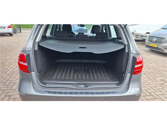 Mercedes-Benz B-Klasse 180 Prestige 2014 Benzine 15