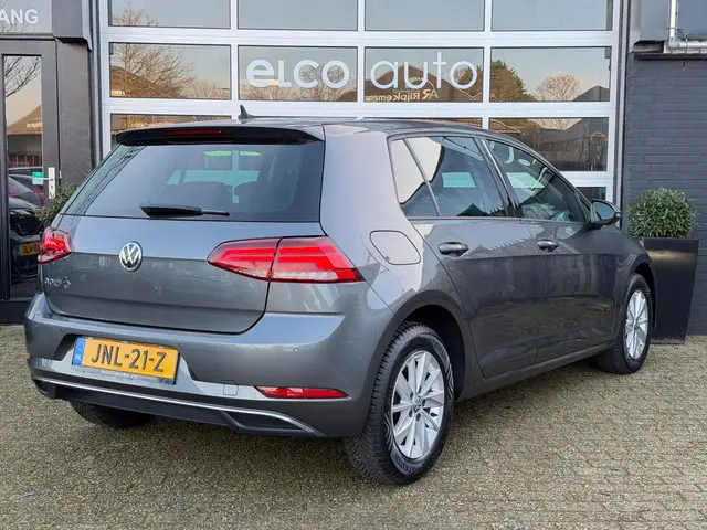 Volkswagen Golf 1.0 TSI Highline / ACC / LED 2018 Benzine 12