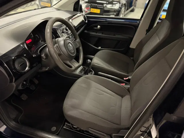 Volkswagen up! 1.0 move up! BlueMotion 2014 Benzine 6